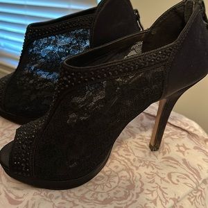High heel lace rhinestone heels, size 7 women’s